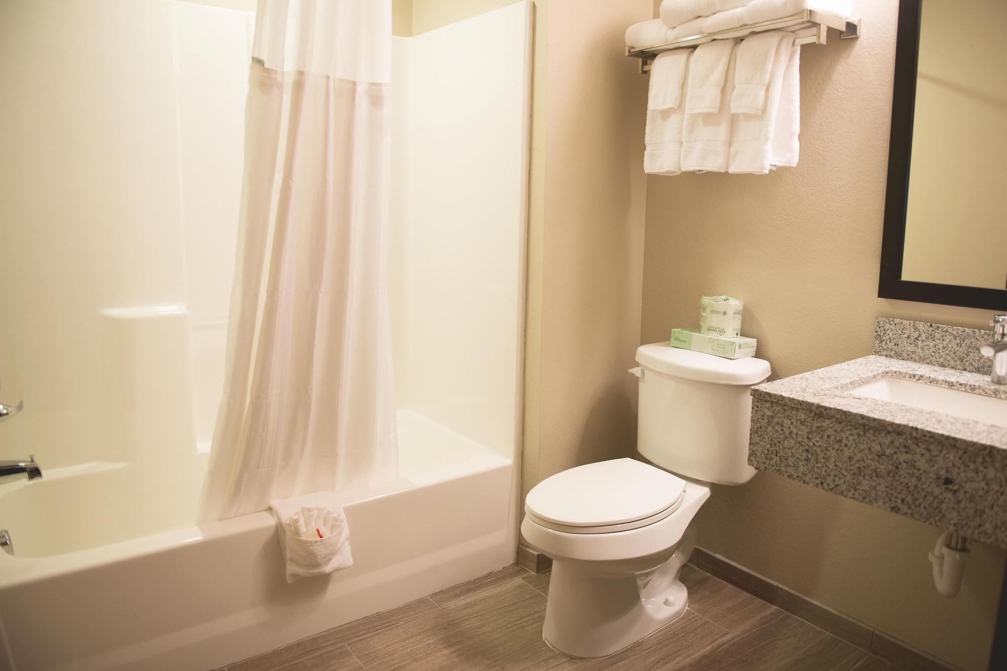 Quality Inn & Suites Big Spring Ngoại thất bức ảnh