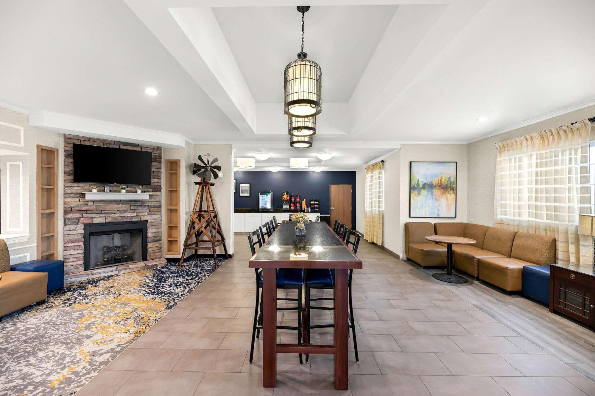Quality Inn & Suites Big Spring Ngoại thất bức ảnh