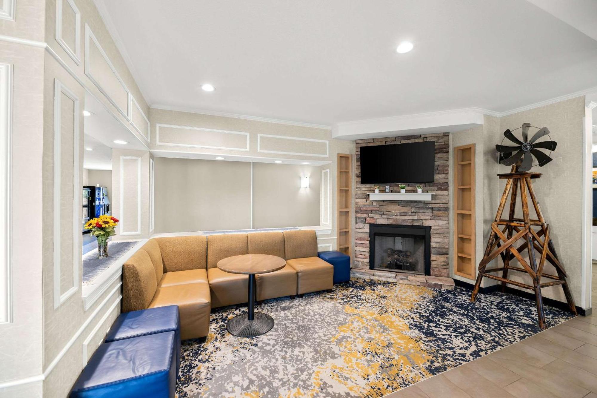 Quality Inn & Suites Big Spring Ngoại thất bức ảnh